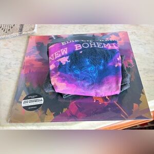Limited Edition Edie Brickell & New Bohemians Graphic Tee & sealed record